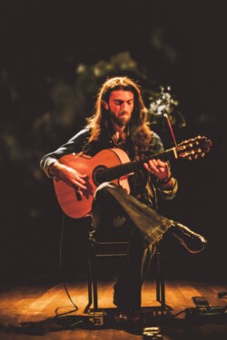 Estas Tonne